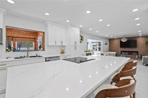 Casa en venta en Belleair Beach, Florida, 4 dormitorios, 277.31 m2 № 1878112 - foto 12