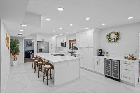 Casa en venta en Belleair Beach, Florida, 4 dormitorios, 277.31 m2 № 1878112 - foto 5