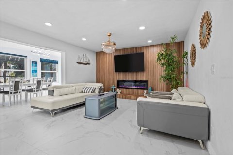 Casa en venta en Belleair Beach, Florida, 4 dormitorios, 277.31 m2 № 1878112 - foto 3