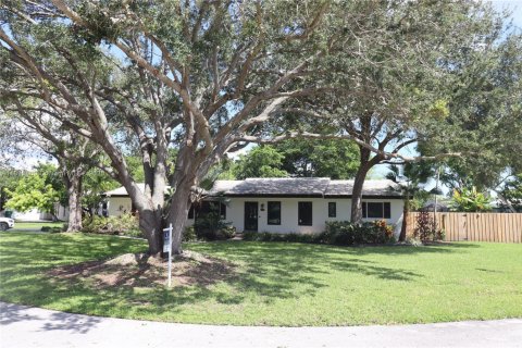 House in Palmetto Bay, Florida 4 bedrooms, 185.9 sq.m. № 1948230 - photo 1