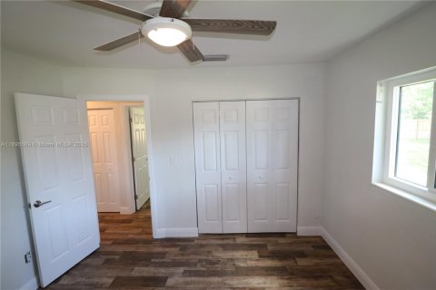 House in Palmetto Bay, Florida 4 bedrooms, 185.9 sq.m. № 1948230 - photo 21