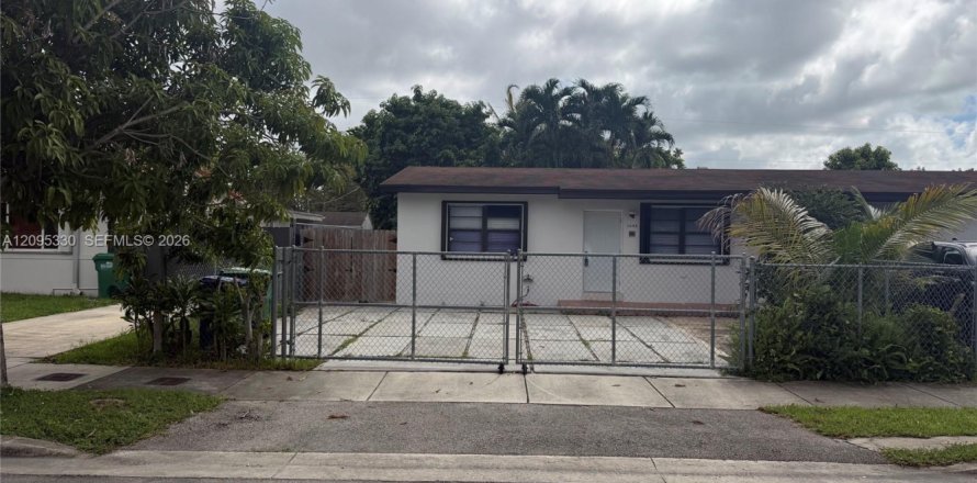 Villa ou maison à Miami, Floride 2 chambres, 85.1 m2 № 2385220