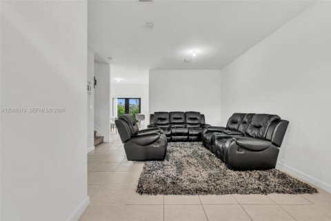 Touwnhouse à vendre à Miami, Floride: 3 chambres, 133.87 m2 № 2282365 - photo 5