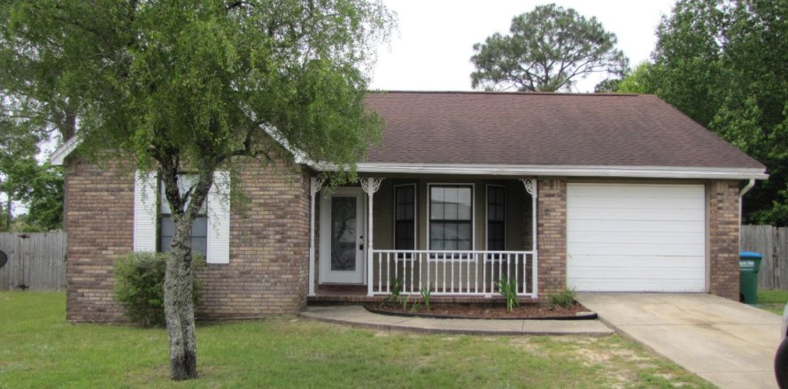 Villa ou maison à CRESTVIEW à Clermont, Floride 3 chambres, 107.4 m2 № 560343