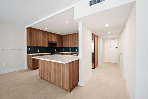 Condominio en venta en Bay Harbor Islands, Florida, 2 dormitorios, 140.28 m2 № 1979516 - foto 8