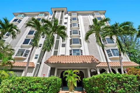 Condominio en venta en Bay Harbor Islands, Florida, 2 dormitorios, 140.28 m2 № 1979516 - foto 4