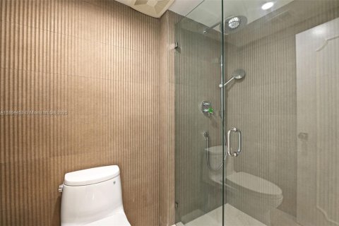 Condominio en venta en Bay Harbor Islands, Florida, 2 dormitorios, 140.28 m2 № 1979516 - foto 24