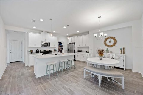 House in Bradenton, Florida 2 bedrooms, 151.15 sq.m. № 2096764 - photo 5