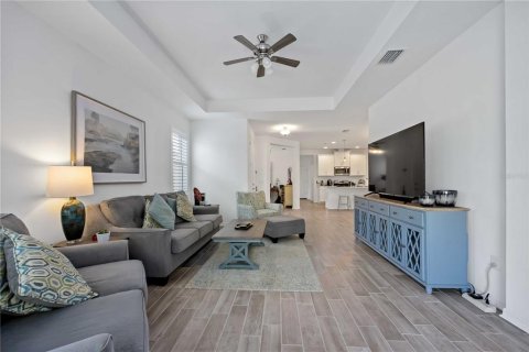 House in Bradenton, Florida 2 bedrooms, 151.15 sq.m. № 2096764 - photo 8