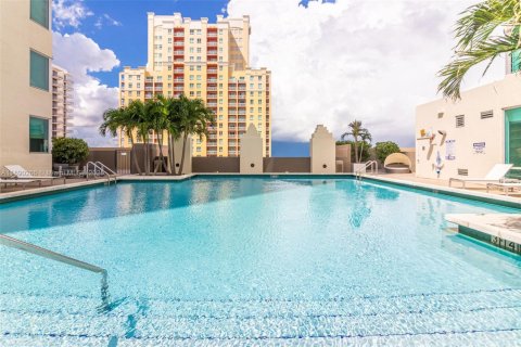 Condo in Miami, Florida, 1 bedroom  № 1946860 - photo 12