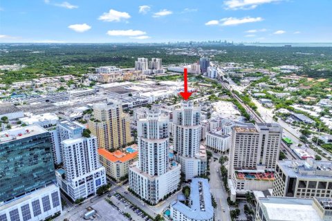 Condo in Miami, Florida, 1 bedroom  № 1946860 - photo 21