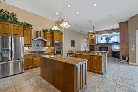 House in Orlando, Florida 5 bedrooms, 359.07 sq.m. № 1844593 - photo 4