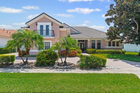 House in Orlando, Florida 5 bedrooms, 359.07 sq.m. № 1844593 - photo 1