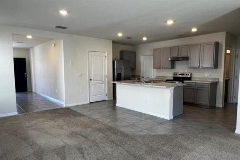 Casa en alquiler en Tavares, Florida, 5 dormitorios, 234.86 m2 № 1717413 - foto 8