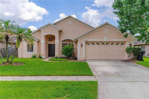 House in Orlando, Florida 3 bedrooms, 142.42 sq.m. № 2298225