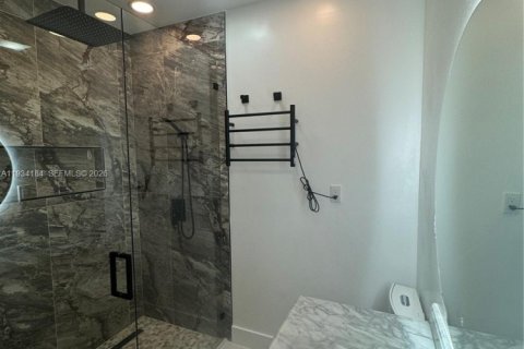 House in Cutler Bay, Florida 3 bedrooms, 182 sq.m. № 1996629 - photo 13