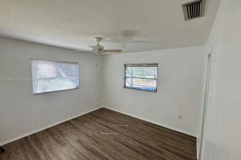Villa ou maison à louer à Sarasota, Floride: 1 chambre, 74.23 m2 № 2001860 - photo 13