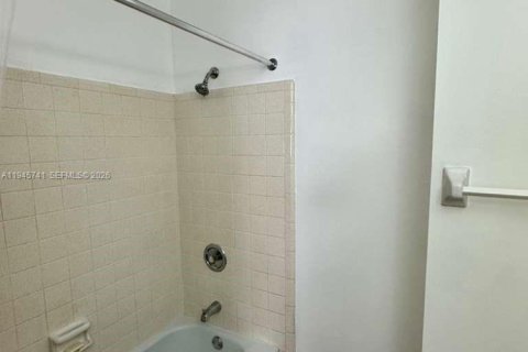 Villa ou maison à louer à Sarasota, Floride: 1 chambre, 74.23 m2 № 2001860 - photo 15