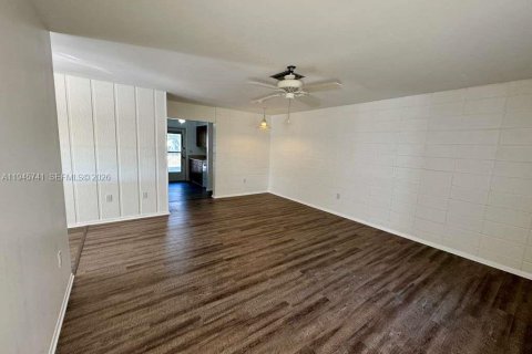 Villa ou maison à louer à Sarasota, Floride: 1 chambre, 74.23 m2 № 2001860 - photo 9