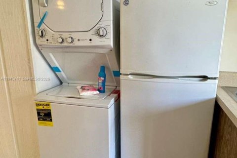 Villa ou maison à louer à Sarasota, Floride: 1 chambre, 74.23 m2 № 2001860 - photo 5