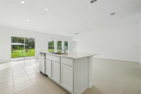 Casa en alquiler en Kissimmee, Florida, 4 dormitorios, 179.86 m2 № 1901653 - foto 12