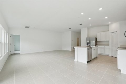 Casa en alquiler en Kissimmee, Florida, 4 dormitorios, 179.86 m2 № 1901653 - foto 6