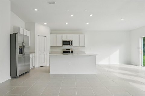 Casa en alquiler en Kissimmee, Florida, 4 dormitorios, 179.86 m2 № 1901653 - foto 7