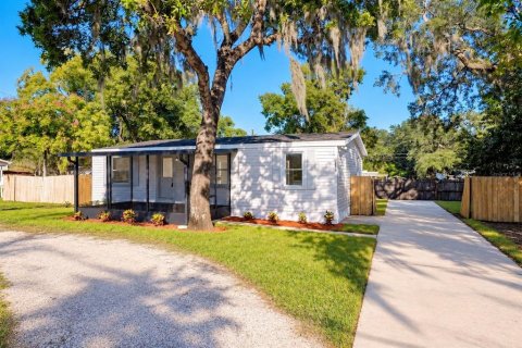House in Casselberry, Florida 3 bedrooms, 104.05 sq.m. № 2423633 - photo 2