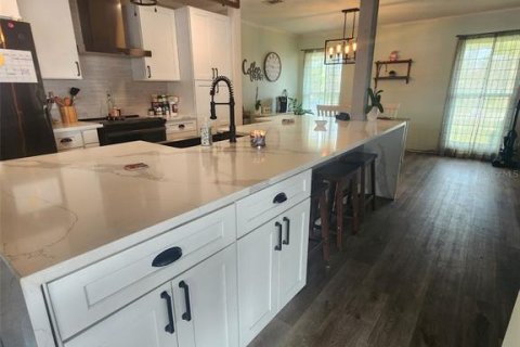 House in Port Charlotte, Florida 4 bedrooms, 179.86 sq.m. № 1537045 - photo 12
