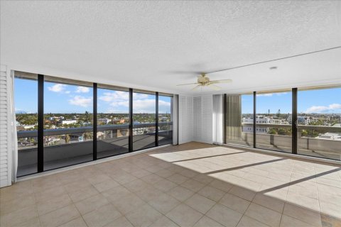 Condo in Sarasota, Florida, 2 bedrooms  № 1902725 - photo 15