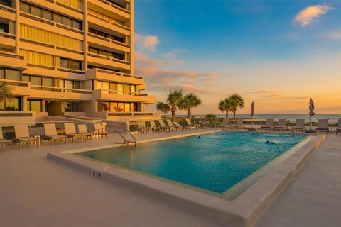 Condo in Sarasota, Florida, 2 bedrooms  № 1902725 - photo 4