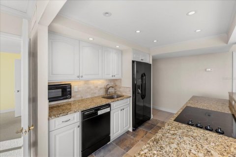 Condo in Sarasota, Florida, 2 bedrooms  № 1902725 - photo 19
