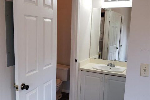 Condo in Tampa, Florida, 1 bedroom  № 1513274 - photo 11