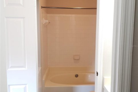 Condo in Tampa, Florida, 1 bedroom  № 1513274 - photo 12