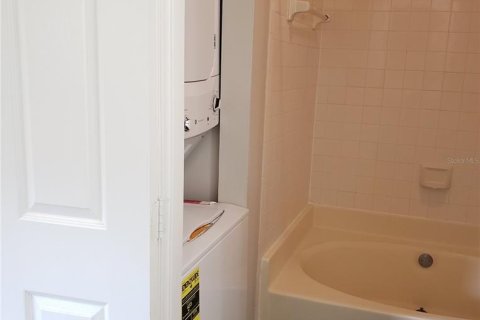 Condo in Tampa, Florida, 1 bedroom  № 1513274 - photo 13