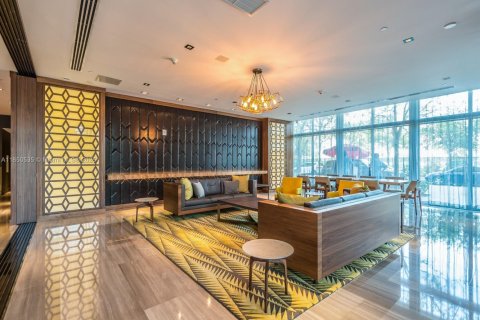 Condo in Miami, Florida, 2 bedrooms  № 1858537 - photo 19