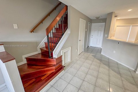 Adosado en venta en Miami, Florida, 2 dormitorios, 108.7 m2 № 1750336 - foto 12