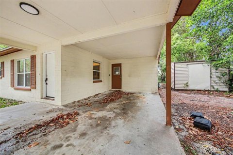House in Leesburg, Florida 3 bedrooms, 135.08 sq.m. № 2393601 - photo 2