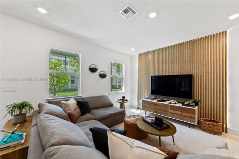 Touwnhouse à louer à Hollywood, Floride: 3 chambres, 132.01 m2 № 1992823 - photo 11