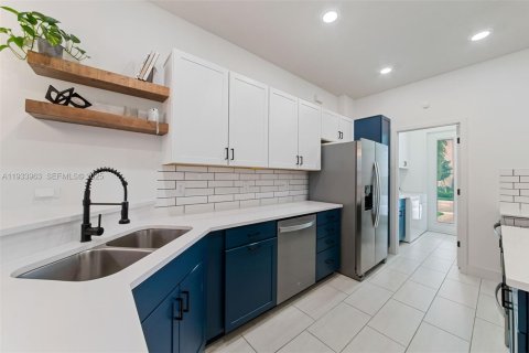 Touwnhouse à louer à Hollywood, Floride: 3 chambres, 132.01 m2 № 1992823 - photo 20