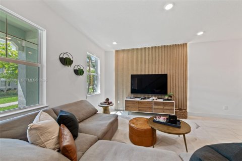 Touwnhouse à louer à Hollywood, Floride: 3 chambres, 132.01 m2 № 1992823 - photo 12