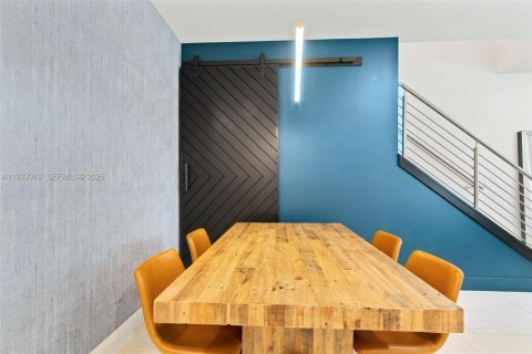 Touwnhouse à louer à Hollywood, Floride: 3 chambres, 132.01 m2 № 1992823 - photo 14