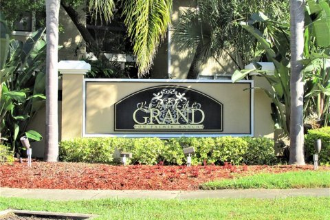 Condo in Sarasota, Florida, 2 bedrooms  № 2198643 - photo 13