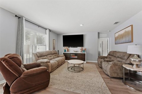 Villa ou maison à vendre à Kissimmee, Floride: 5 chambres, 262.36 m2 № 2406740 - photo 13