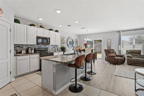 Villa ou maison à vendre à Kissimmee, Floride: 5 chambres, 262.36 m2 № 2406740 - photo 16