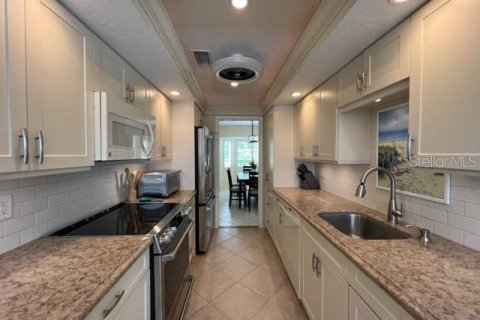 Villa ou maison à louer à Sarasota, Floride: 2 chambres, 139.17 m2 № 2347858 - photo 16