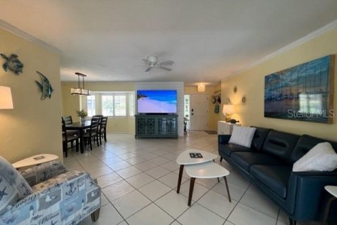Villa ou maison à louer à Sarasota, Floride: 2 chambres, 139.17 m2 № 2347858 - photo 9