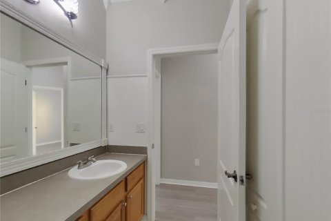 House in Orlando, Florida 4 bedrooms, 160.54 sq.m. № 1911545 - photo 13