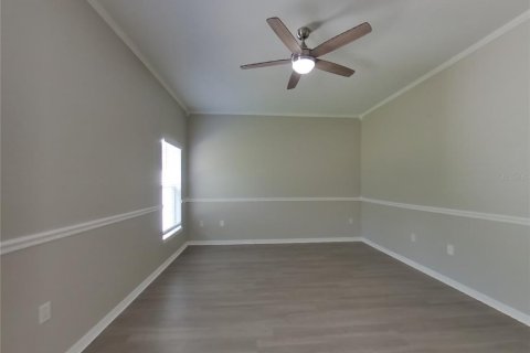 House in Orlando, Florida 4 bedrooms, 160.54 sq.m. № 1911545 - photo 7