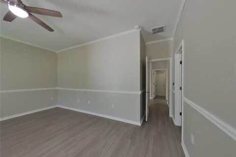 House in Orlando, Florida 4 bedrooms, 160.54 sq.m. № 1911545 - photo 6